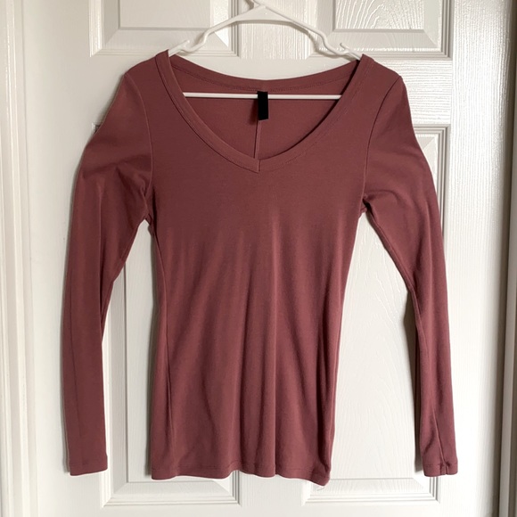 |•VICTORIA’S SECRET•| Long Sleeve Tee M - Picture 3 of 3